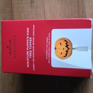 Hallmark Miniature Pumpkin King Tree Topper